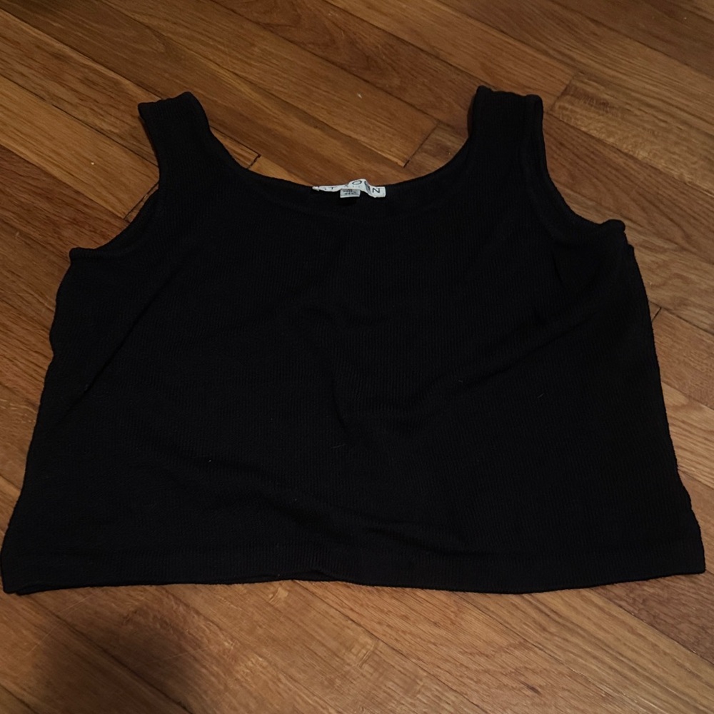 St. John Black Knit Crop Top | Size Medium